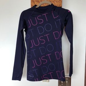 Nike therma fit long sleeved dri fit shirt